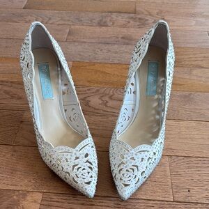 Elegant White Women's Shoes